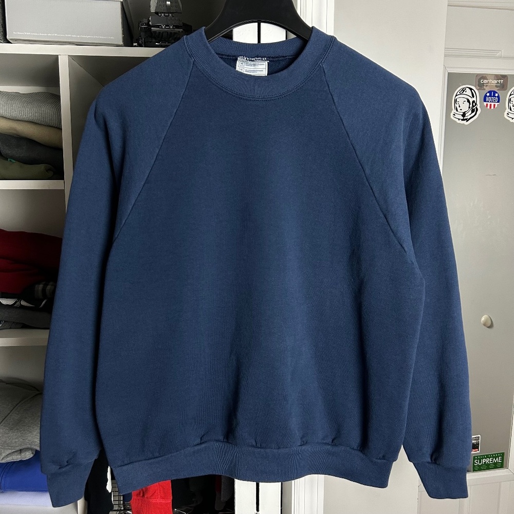 vintage 90s fruit of the loom navy blank men’s XL boxy crewneck sweatshirt